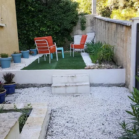 Petit Nice Les Angles (Gard)